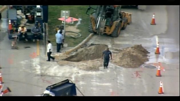 Crews work to repair potential water main break in Fort Lauderdale
