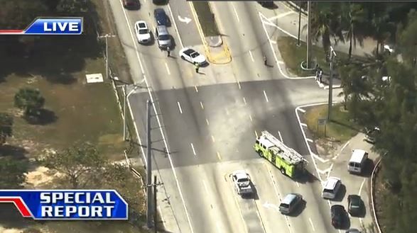 Downed power line shuts down Collins Avenue