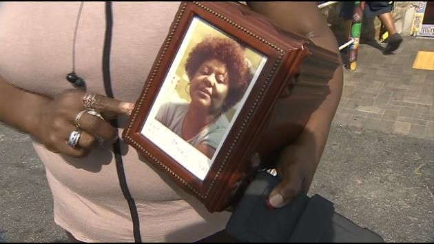 Stolen mother's urn returned to grieving daughter