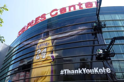 'Kobe means LA': Lakers fans lament on Bryant's last game