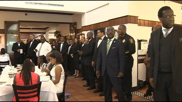 Law firm takes students to dinner