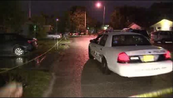 Man fatally shot in Hialeah; shooter at large