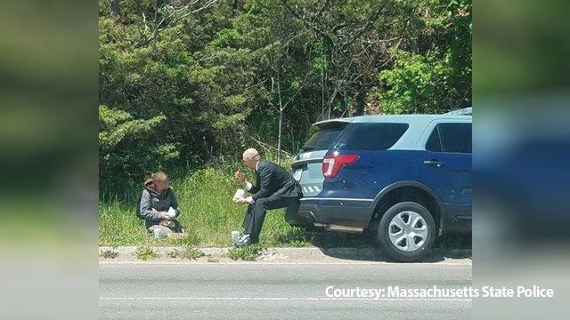 Massachusetts State Trooper spotted sharing meal with panhandling woman