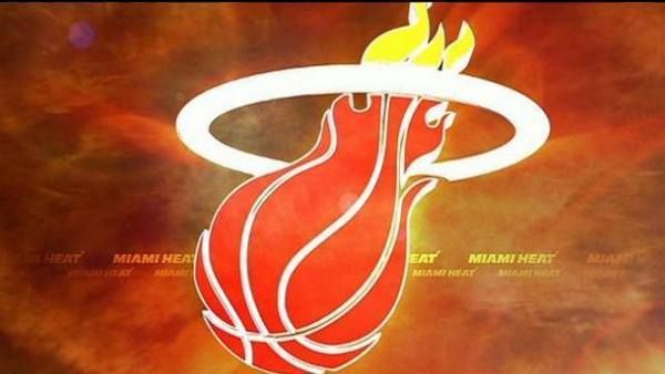 Bosh and McRoberts back on floor as Heat open training camp