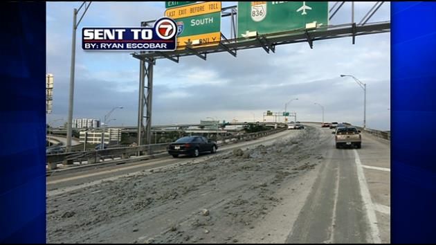 Cement truck spill shuts down part of I-395