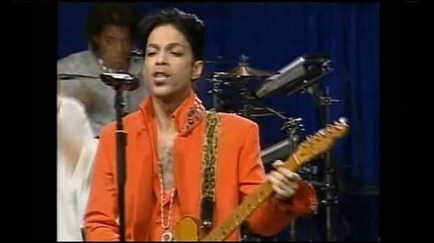 Celebrities react to Prince's death