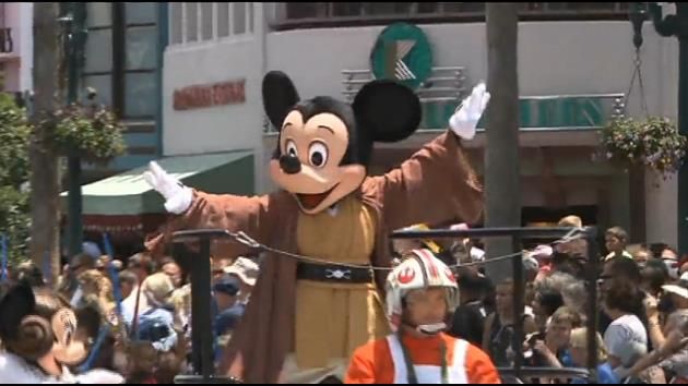 'Star Wars' themed land planned at Disney parks