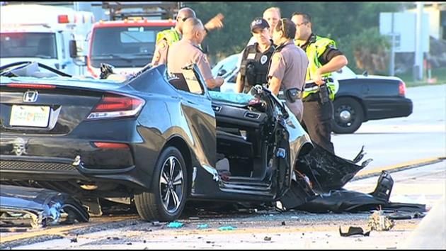 Multi-vehicle crash kills 2, injures others in Boca Raton