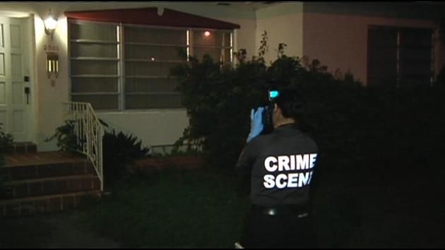 Elderly man tied up and robbed at Miami home