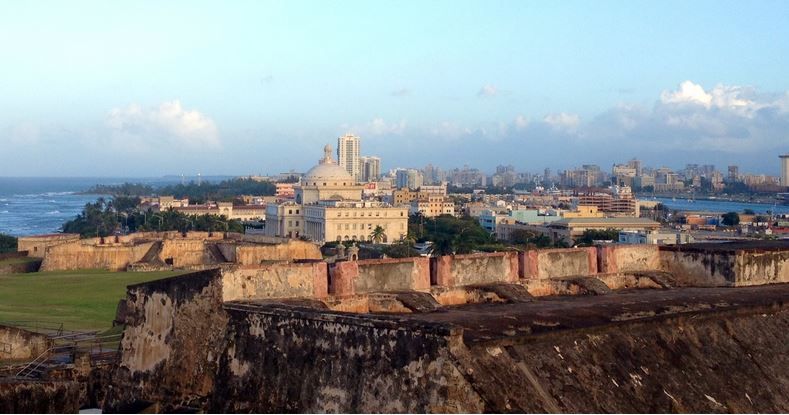 Puerto Rico policeman fatally shoots 3 officers after fight