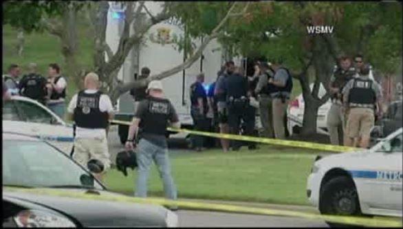 Police: Suspect dead after report of gunshots at theater