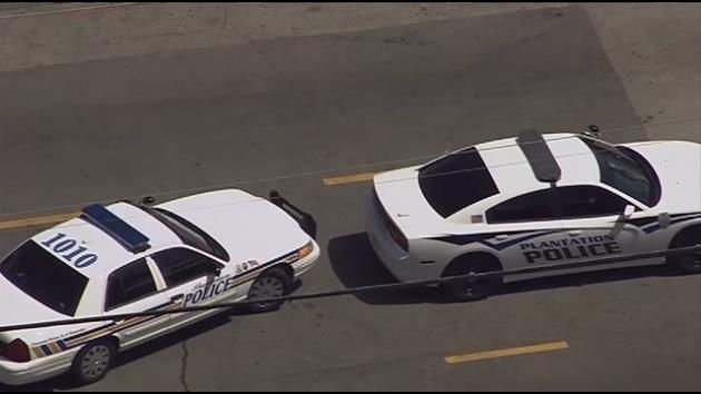 Plantation convenience store robbery suspect at large after stealing cruiser