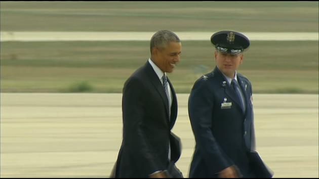 Marking Labor Day, Obama extends contractors paid sick leave