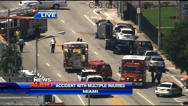 7 hospitalized, 1 dead after Miami multi-car crash