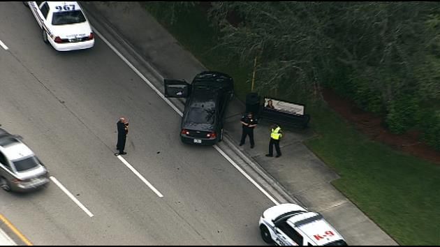 Police searching for burglary suspect in Plantation after pursuit and crash