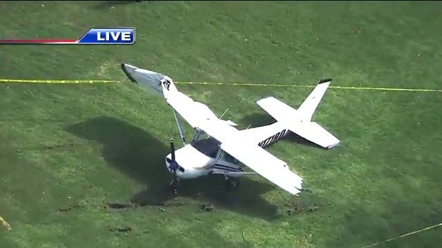 Plane makes emergency landing on Crandon Park golf course