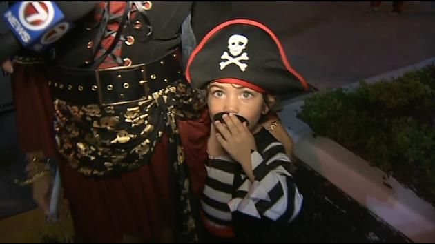 Lincoln Road revelers show off fun Halloween costumes