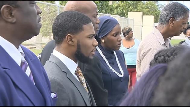 Community holds Vigil for Northwestern High shooting victims