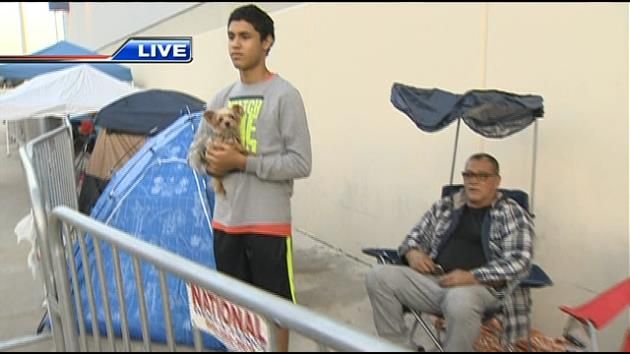 Black Friday shoppers set up camp ahead of today's doorbuster deals