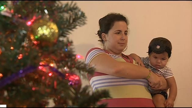 Christmas arrives early for girl with cancer in Miami