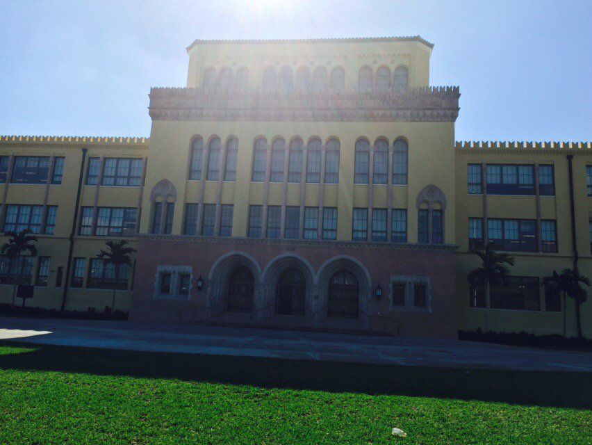 Miami teenager brings BB gun to school, assaults police