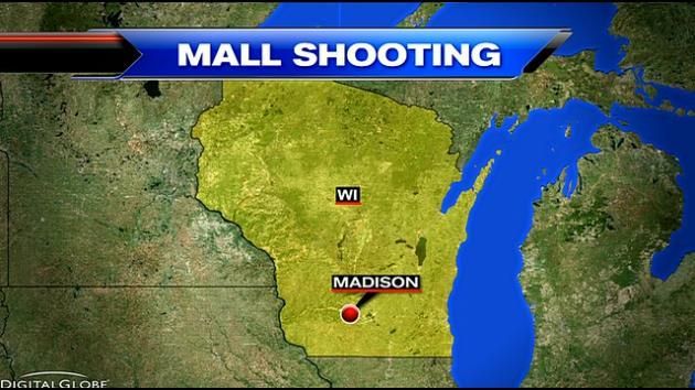 1 injured in Wisconsin mall shooting on busy shopping day
