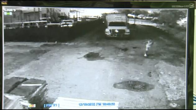 4 suspected car thieves apprehended after foot chase