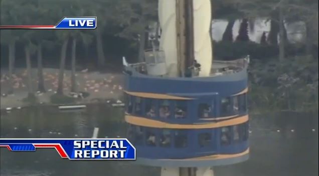 Passengers stuck on Seaworld's Sky Tower