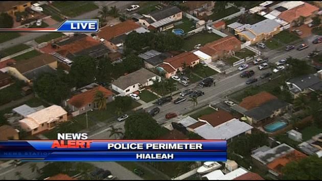 Police set up perimeter in Hialeah after couple's reported quarrel
