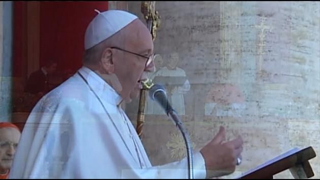 Pope changes church rules, opens foot-washing rite to women