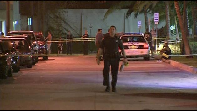 Man fatally shot on Fort Lauderdale beach; suspect at large
