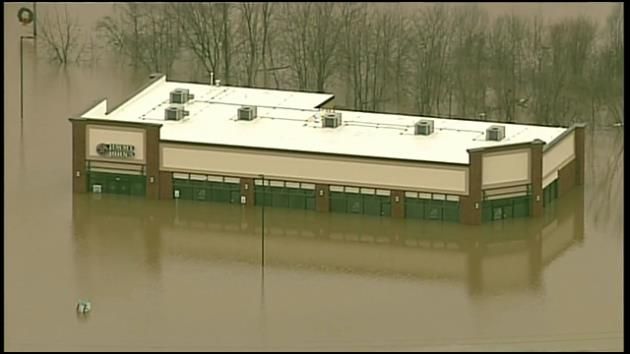Several levees monitored in Missouri; death toll rises to 20
