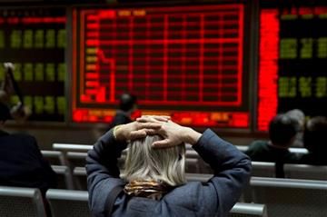 Stocks fall sharply as banks, tech sectors take a beating