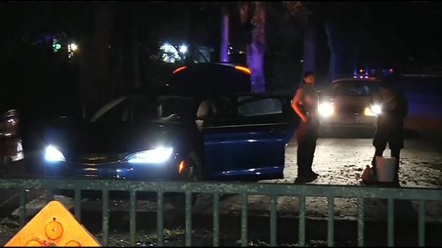 2 injured, carjacked in SW Miami-Dade; 1 arrested, 2 at large