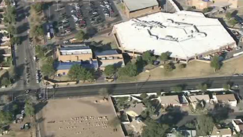 2 students killed in shooting at Phoenix-area high school